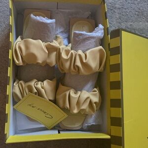 Circus by Sam Edelman Vibrant Yellow Socks